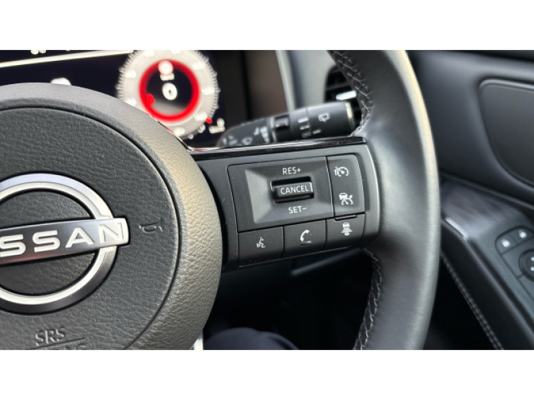 Nissan Qashqai 1.3 DiG-T MH N-Connecta 5dr Petrol Hatchback